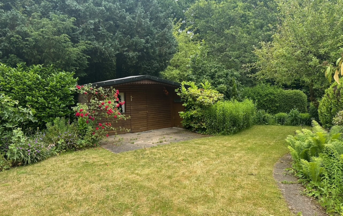 Gartenhaus mit Terrasse