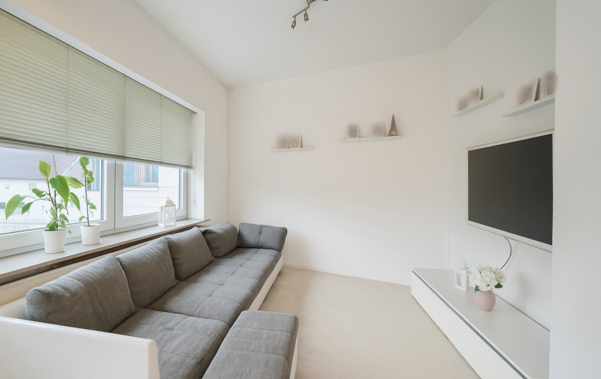 Altbau: Whg. 1/ OG: Wohnzimmer
