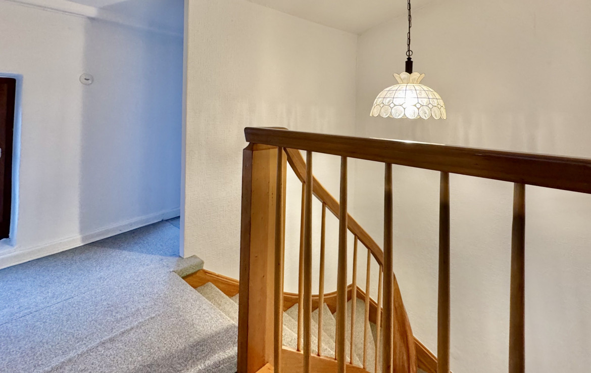 Altbau: Whg. 1/ DG: Flur