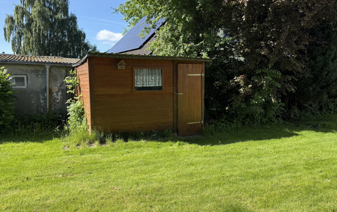 Holzhäuschen im Garten