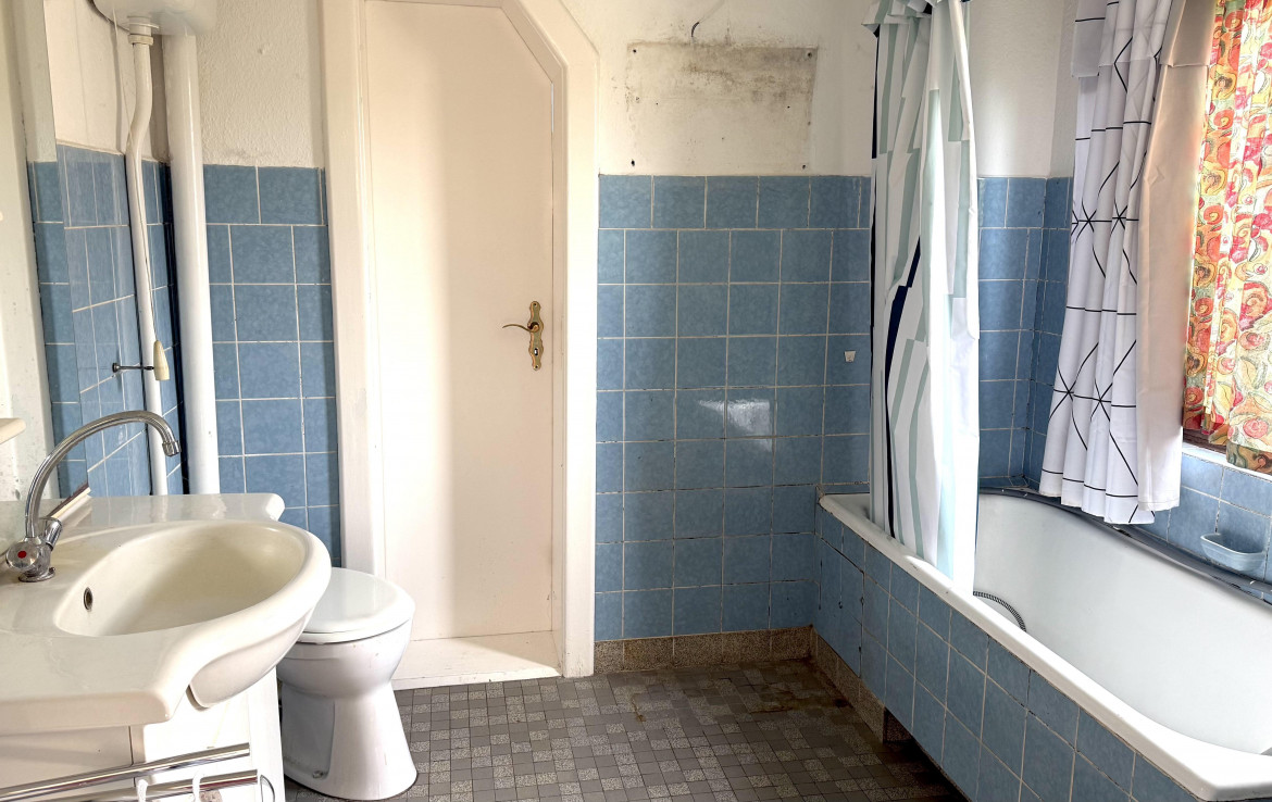 Badezimmer im Obergeschoss