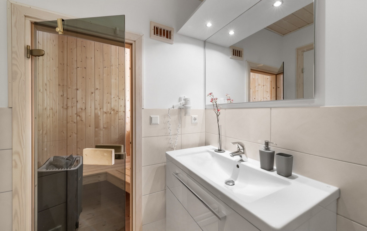 Badezimmer & Sauna