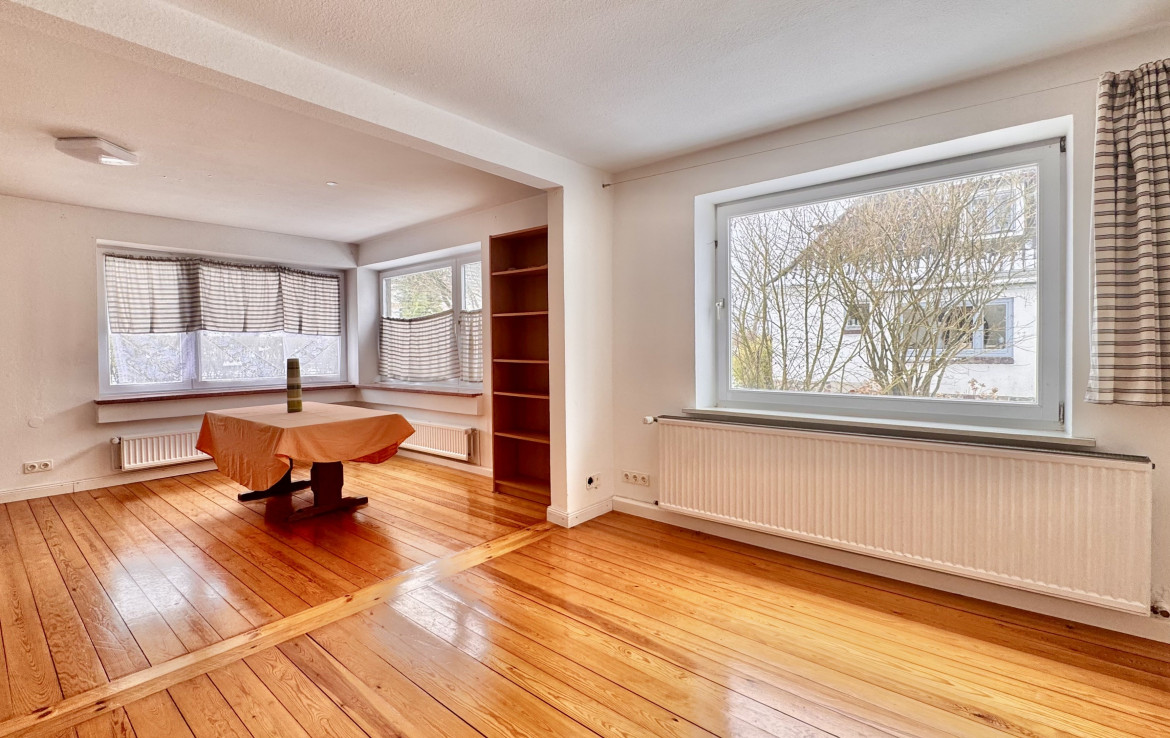 Wohnzimmer im EG