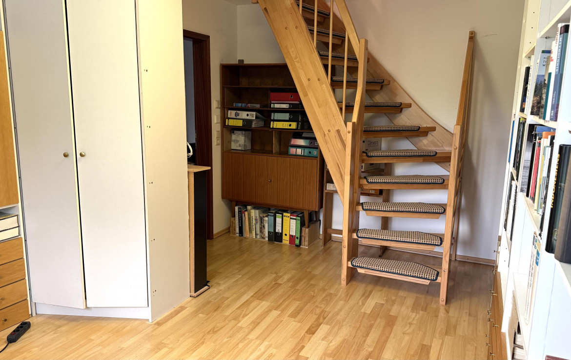 Zimmer 2 mit Zugang zum Dachboden