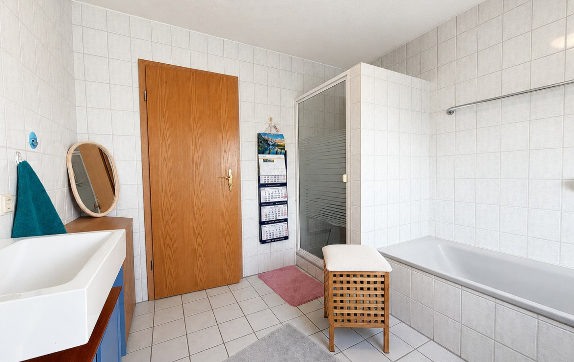 Exposé Badezimmer OG 1