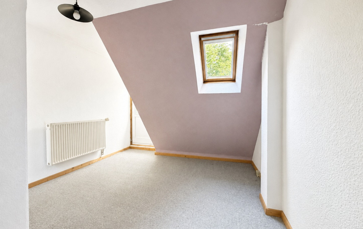 Schlafzimmer DG klein