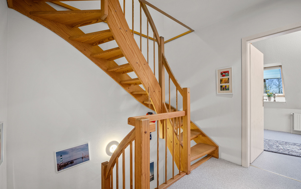 Treppe Dachboden/Studio
